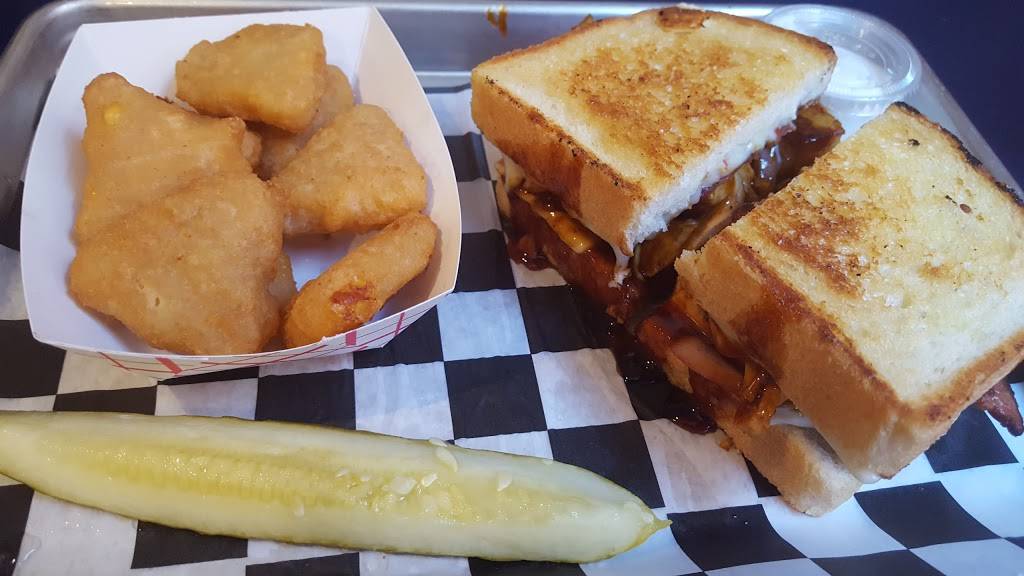 Twisted MELTZ | restaurant | 164 E Main St, Kent, OH 44240, USA | 3309684104 OR +1 330-968-4104