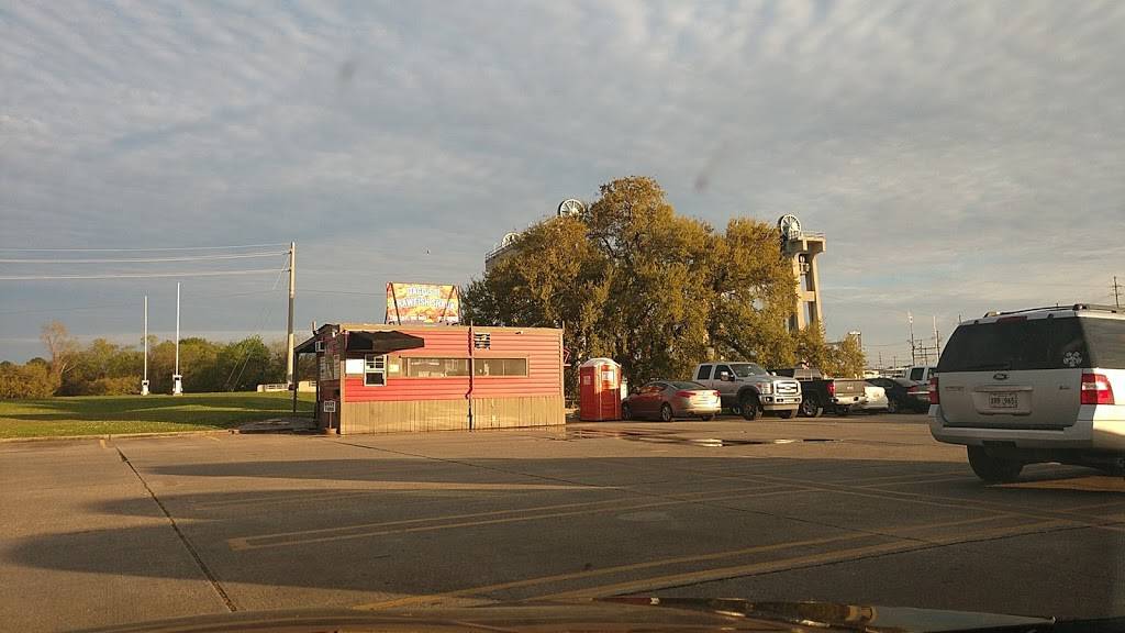 Dagos II Crawfish Shack | restaurant | 1000 Parkview Dr, New Iberia, LA 70563, USA | 3379676968 OR +1 337-967-6968