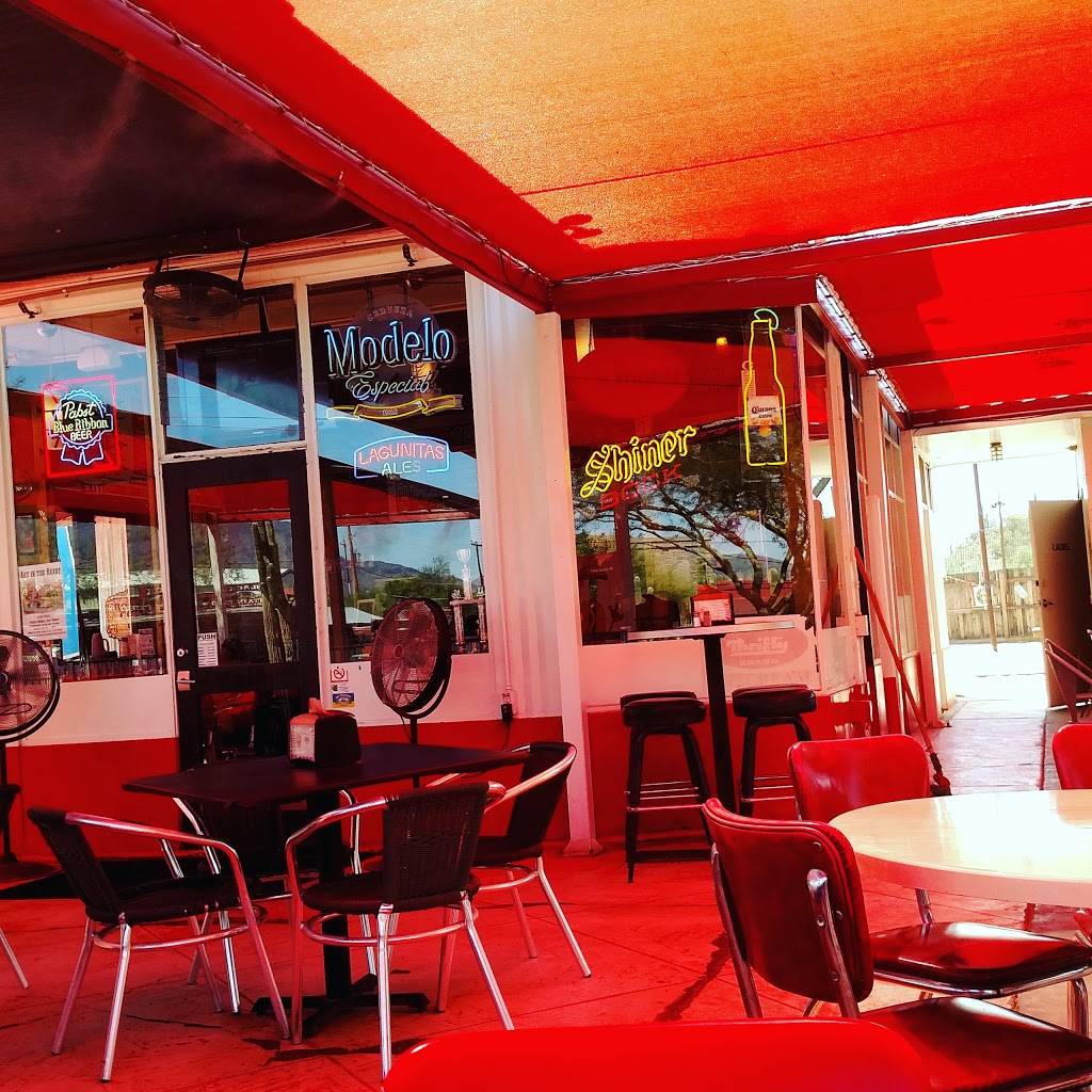 Big Earls Greasy Eats | restaurant | 6135 E Cave Creek Rd, Cave Creek, AZ 85331, USA | 4805757889 OR +1 480-575-7889