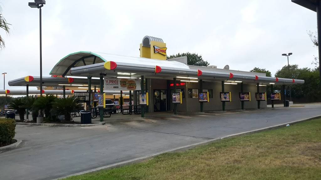 Sonic Drive-In | restaurant | 13131 Nacogdoches Rd, San Antonio, TX 78217, USA | 2105996805 OR +1 210-599-6805