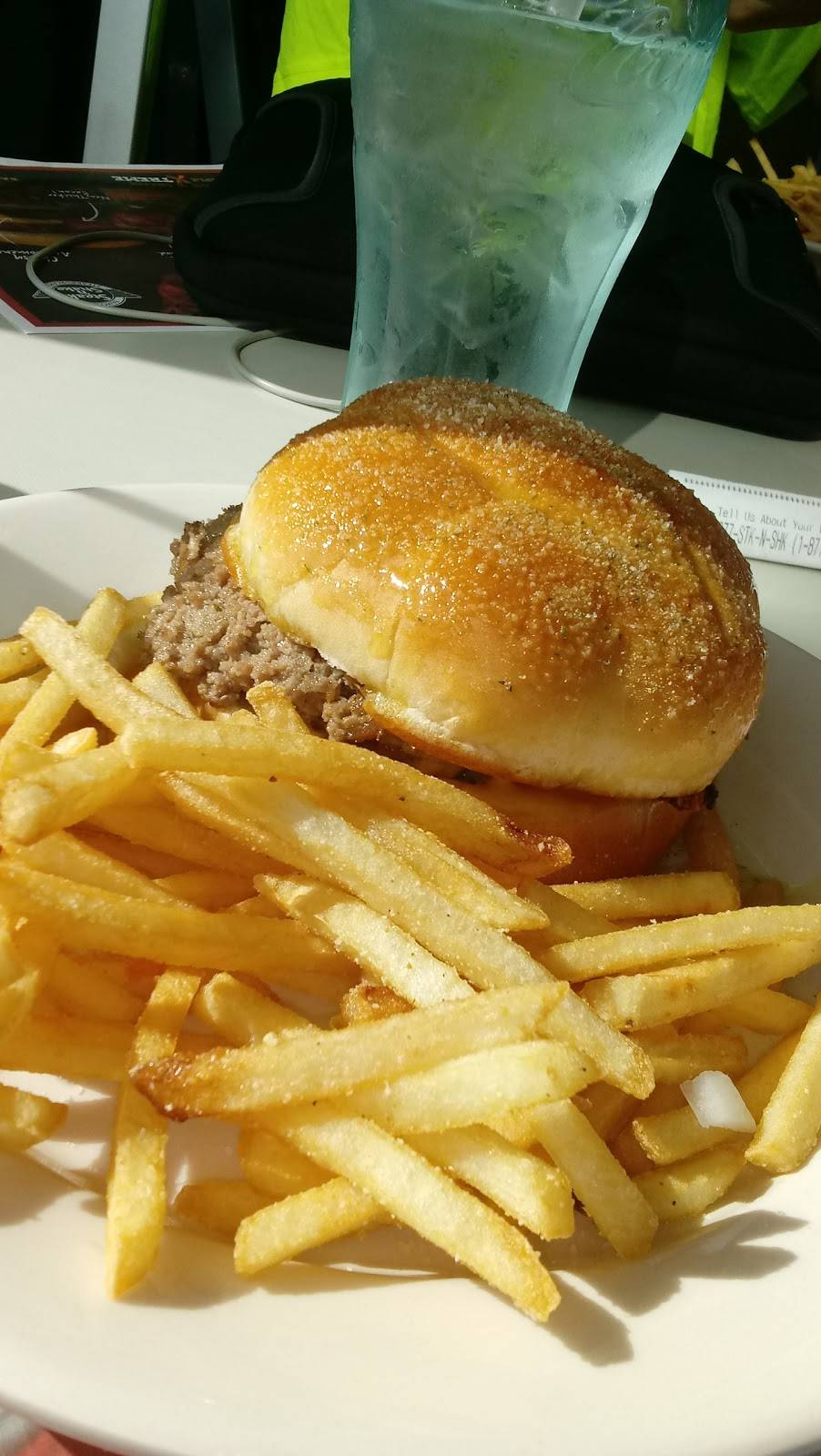 Steak n Shake | restaurant | 120 State Road 46 West, Batesville, IN 47006, USA | 8129320078 OR +1 812-932-0078