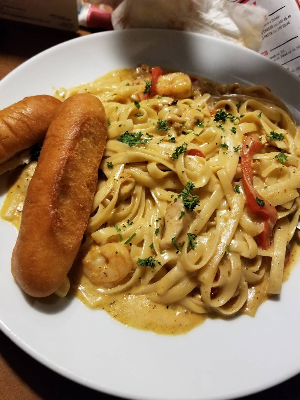 TGI Fridays | restaurant | 10320 Cascade Crossing, Brooklyn, OH 44144, USA | 2162670300 OR +1 216-267-0300