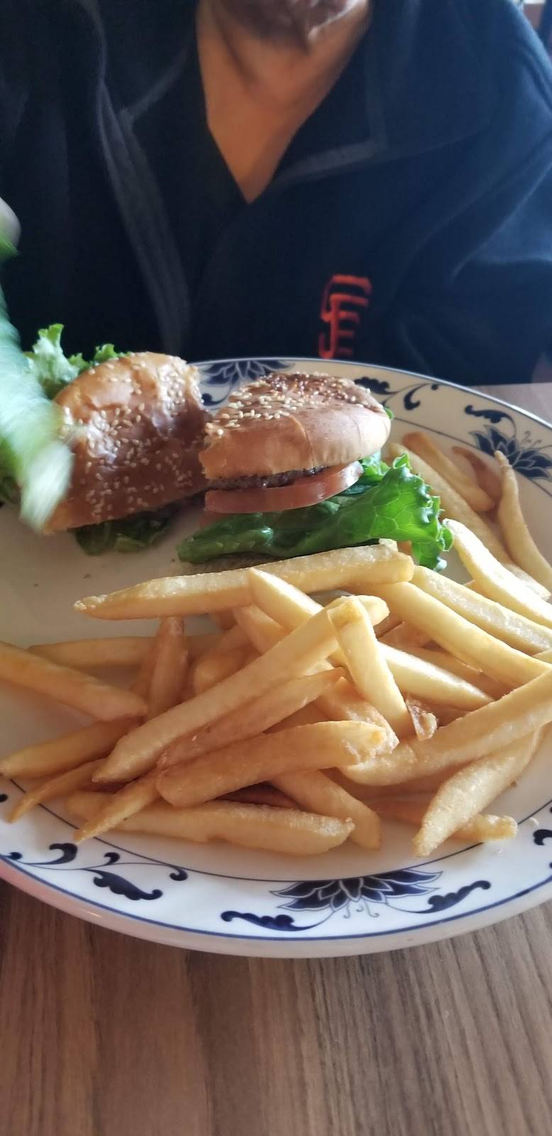 El Cerrito | restaurant | 325 Sharon Park Dr B4, Menlo Park, CA 94025, USA | 6508547300 OR +1 650-854-7300