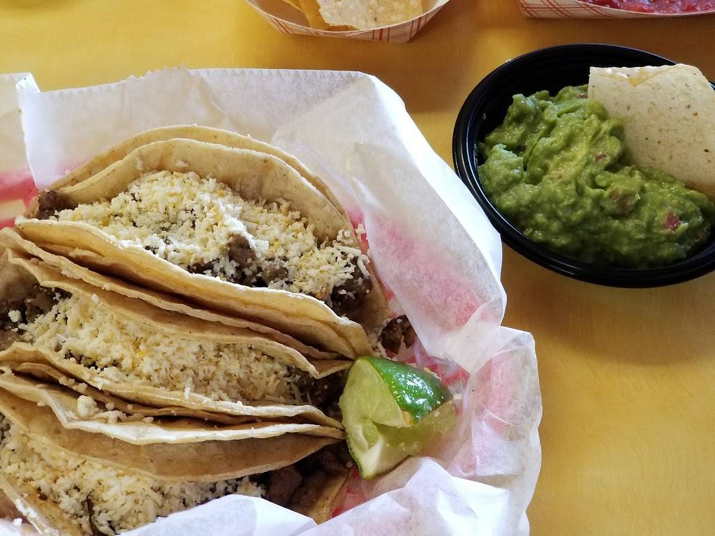Adolphs Mexican Foods | restaurant | 4030 Kennedy Dr, East Moline, IL 61244, USA | 3097558427 OR +1 309-755-8427