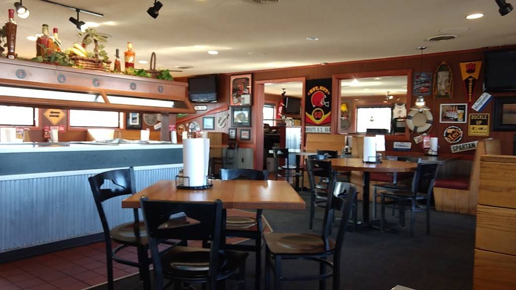 Pizza Hut | meal takeaway | 5953 W US-10, Ludington, MI 49431, USA | 2318432542 OR +1 231-843-2542