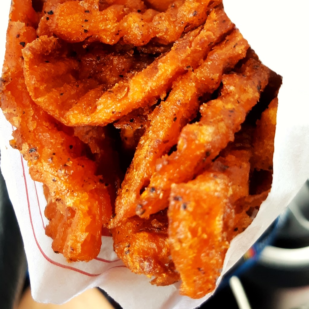 Fatburger & Buffalos Express | restaurant | 7600 Balboa Blvd Unit 108, Lake Balboa, CA 91406, USA | 8182858008 OR +1 818-285-8008