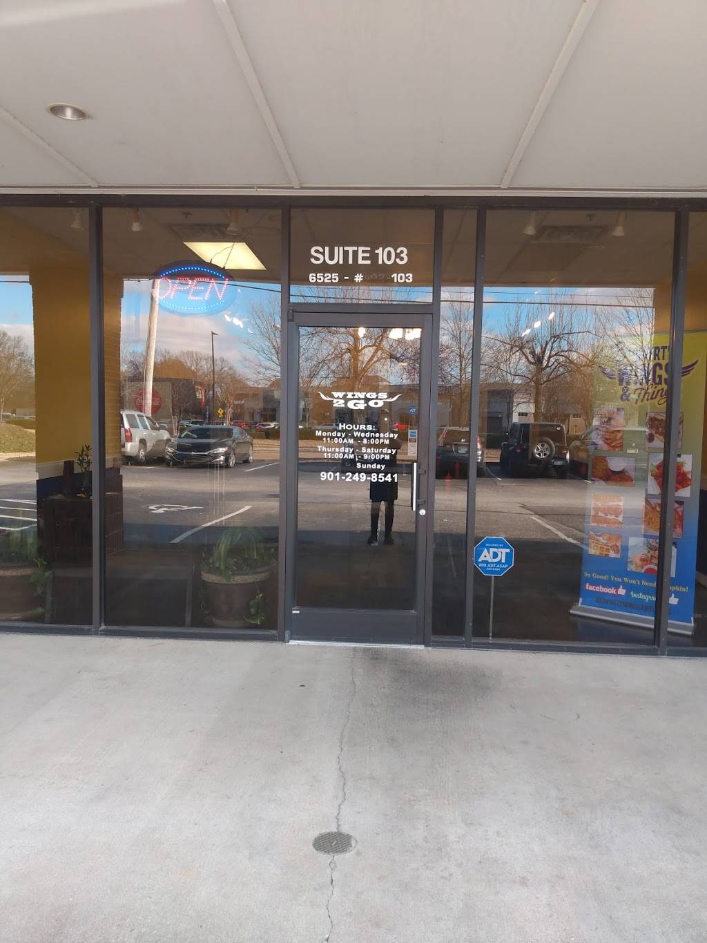 Big Myrts Wings and Things | restaurant | 6525 Memphis Arlington Rd #103, Memphis, TN 38135, USA | 9012498541 OR +1 901-249-8541