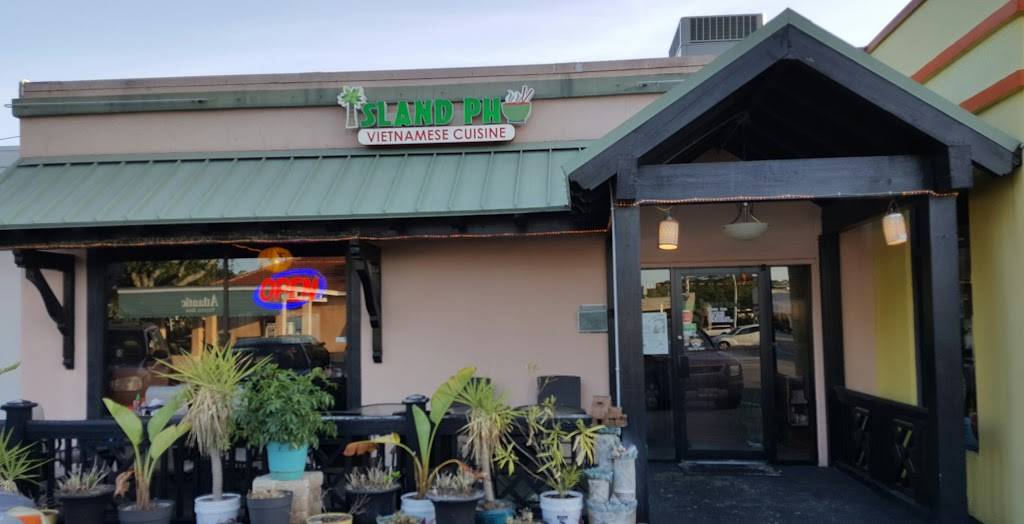 Island Pho | restaurant | 111 Longview Plaza Driveway, St Simons, GA 31522, USA | 9122684081 OR +1 912-268-4081