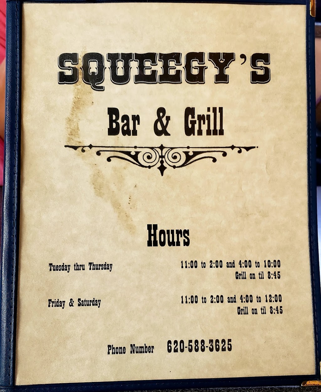 Squeegys Bar & Grill | restaurant | 100 E Front St, Claflin, KS 67525, USA | 6205883625 OR +1 620-588-3625