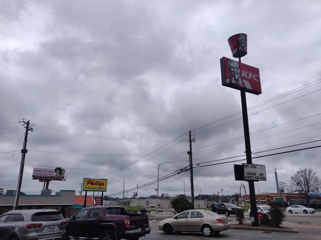 KFC | restaurant | 1111 Skyland Blvd E, Tuscaloosa, AL 35405, USA | 2057588868 OR +1 205-758-8868