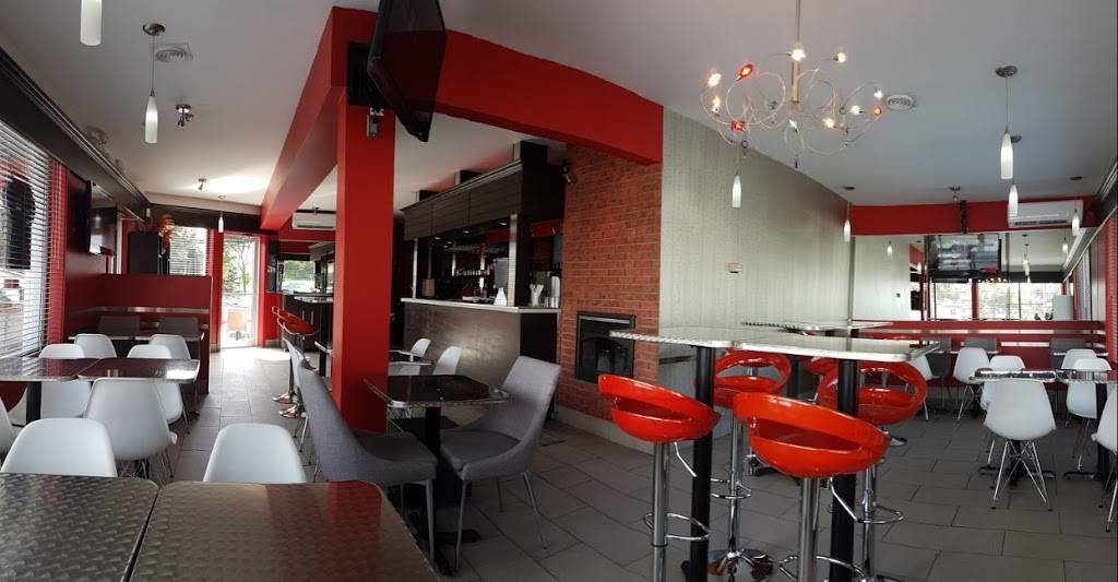 Le Snack Branché | restaurant | 1284 Boulevard Bastien, Québec, QC G2K 1G2, Canada | 4187041616 OR +1 418-704-1616