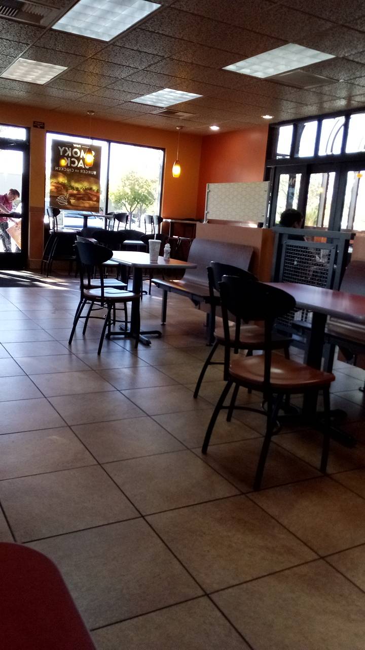 Jack in the Box | restaurant | 1923 Douglas Blvd, Roseville, CA 95661, USA | 9167828003 OR +1 916-782-8003