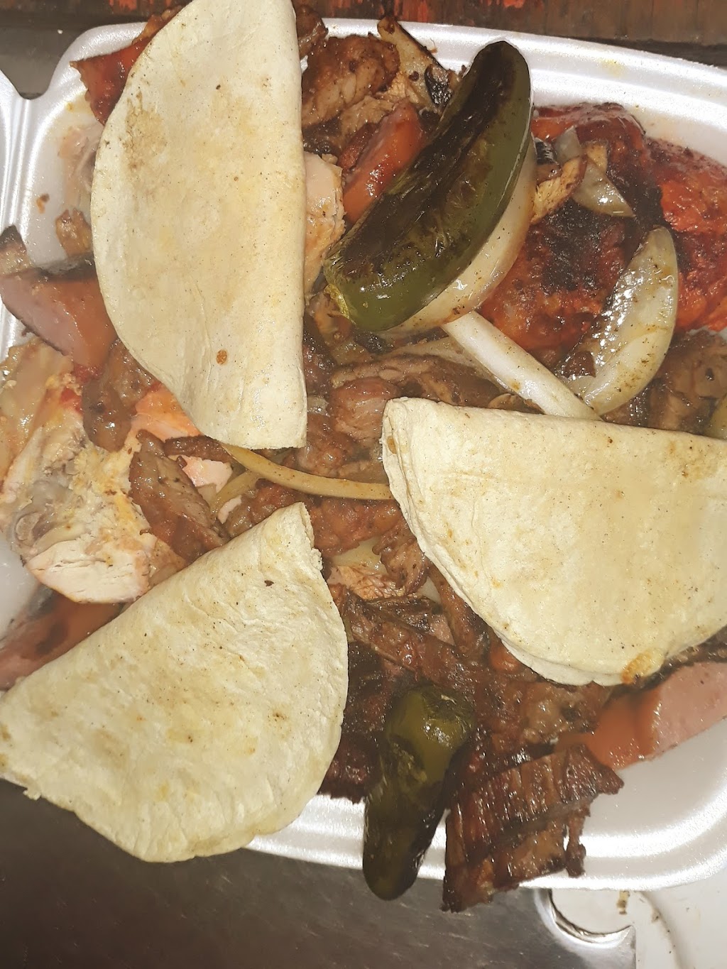 Pollos Asados La Choca | restaurant | 17545 N Farm To Market 88, Elsa, TX 78543, USA | 9563697645 OR +1 956-369-7645