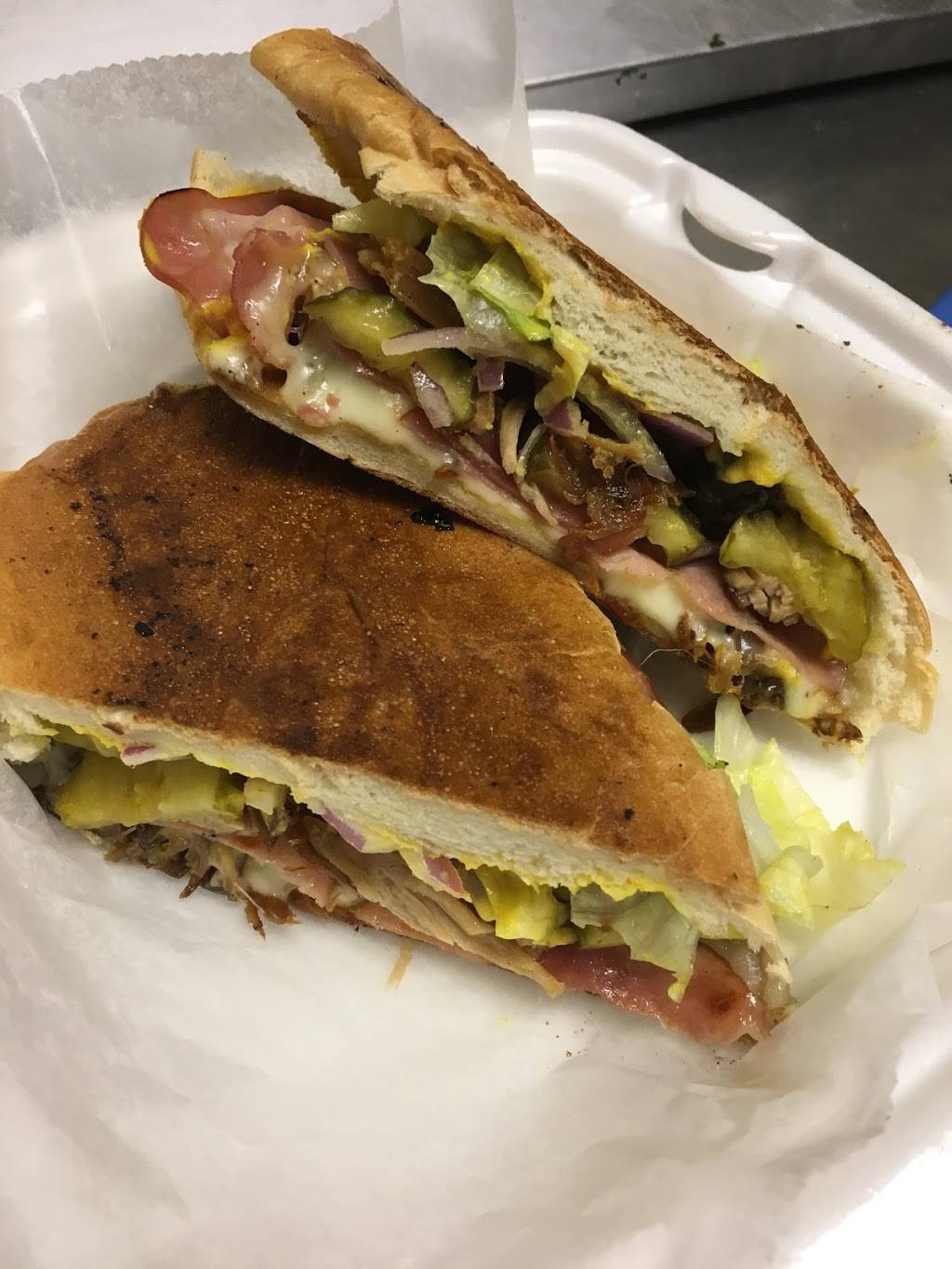 La Fonda | restaurant | 7 Neponset St, Worcester, MA 01606, USA | 7746159069 OR +1 774-615-9069