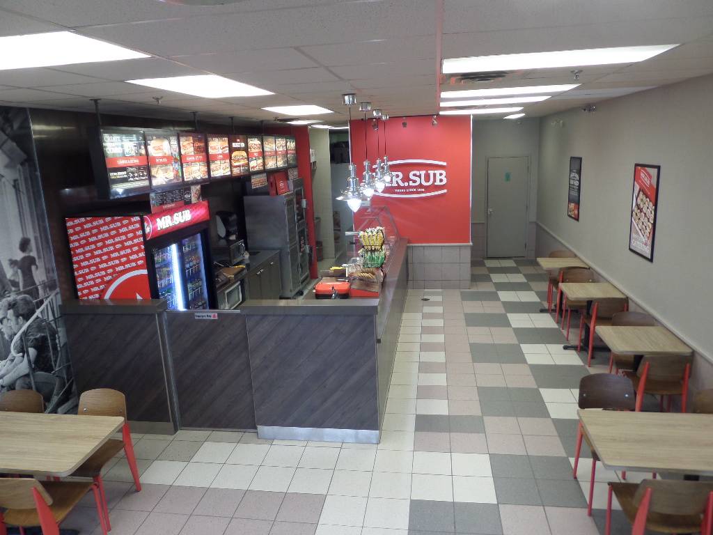 Mr.Sub | restaurant | 1500 Upper Middle Rd W B-2, Oakville, ON L6M 3G3, Canada | 9058273959 OR +1 905-827-3959