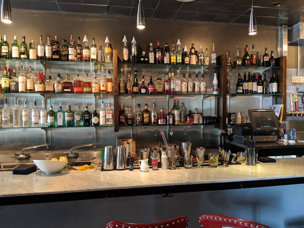 Town Talk Diner & Gastropub | restaurant | 2707 E Lake St, Minneapolis, MN 55406, USA | 6123535398 OR +1 612-353-5398