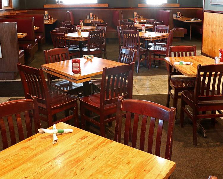 Pat OBriens | restaurant | 22385 E 10 Mile Rd, St Clair Shores, MI 48080, USA | 5867715715 OR +1 586-771-5715