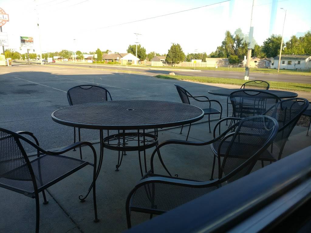 Taco Johns | restaurant | 420 E 30th Ave, Hutchinson, KS 67502, USA | 6202597270 OR +1 620-259-7270