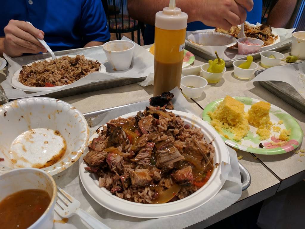 Lil BBQ Shack | restaurant | 5920 S Cedar St, Lansing, MI 48911, USA | 5179755328 OR +1 517-975-5328