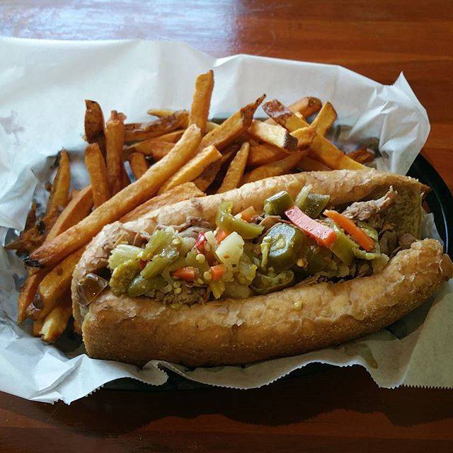 Wrigleyville Grill | restaurant | 602 Northwest Loop 410 #146, San Antonio, TX 78216, USA | 2103699833 OR +1 210-369-9833