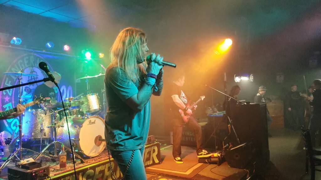 Friends On The Hill | restaurant | 104 Westcliff Blvd, Warner Robins, GA 31093, USA | 4782252829 OR +1 478-225-2829