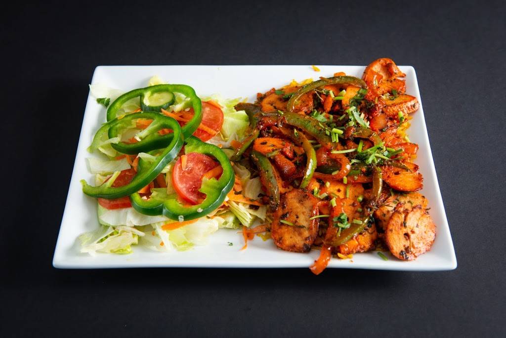 Royal Tandori | restaurant | 1746 1re Ave, Québec, QC G1L 3L7, Canada | 4185233663 OR +1 418-523-3663