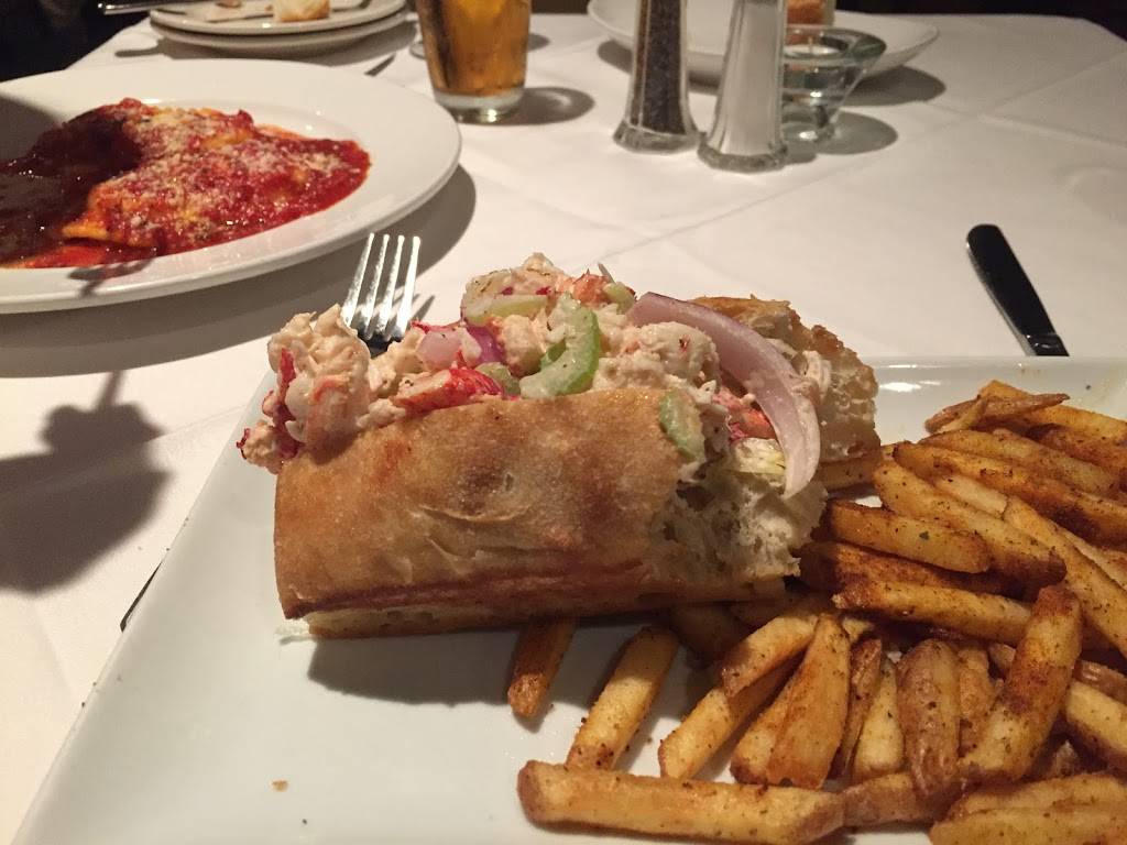 Vallozzis Restaurant | restaurant | 855 Georges Station Rd, Greensburg, PA 15601, USA | 7248367663 OR +1 724-836-7663