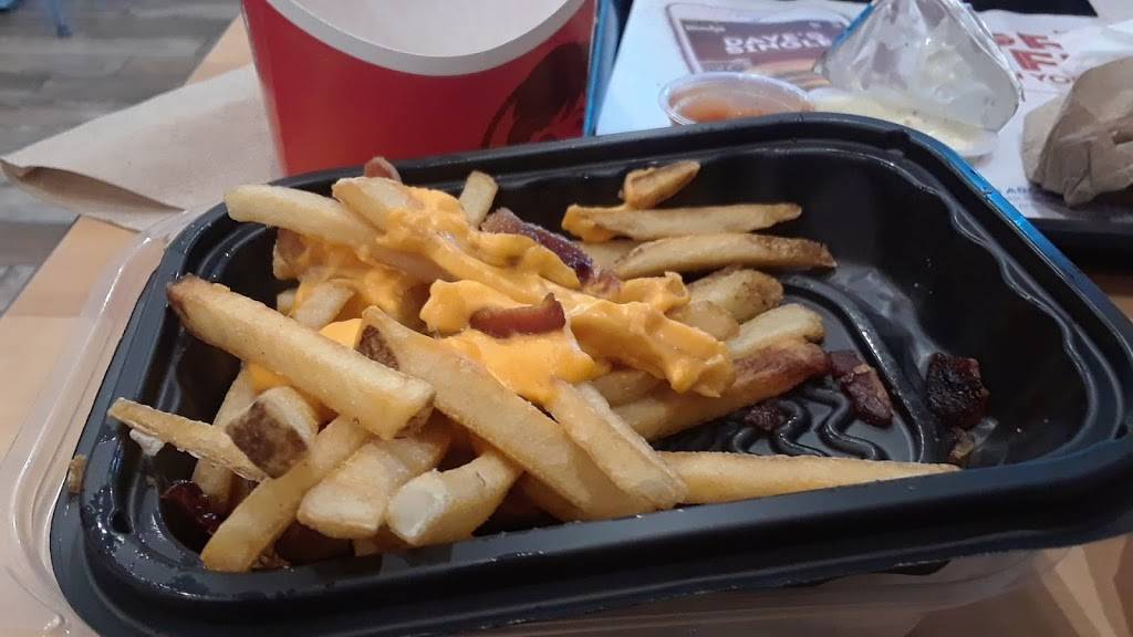 Wendys | restaurant | 516 E Altamonte Dr, Altamonte Springs, FL 32701, USA | 4078311840 OR +1 407-831-1840