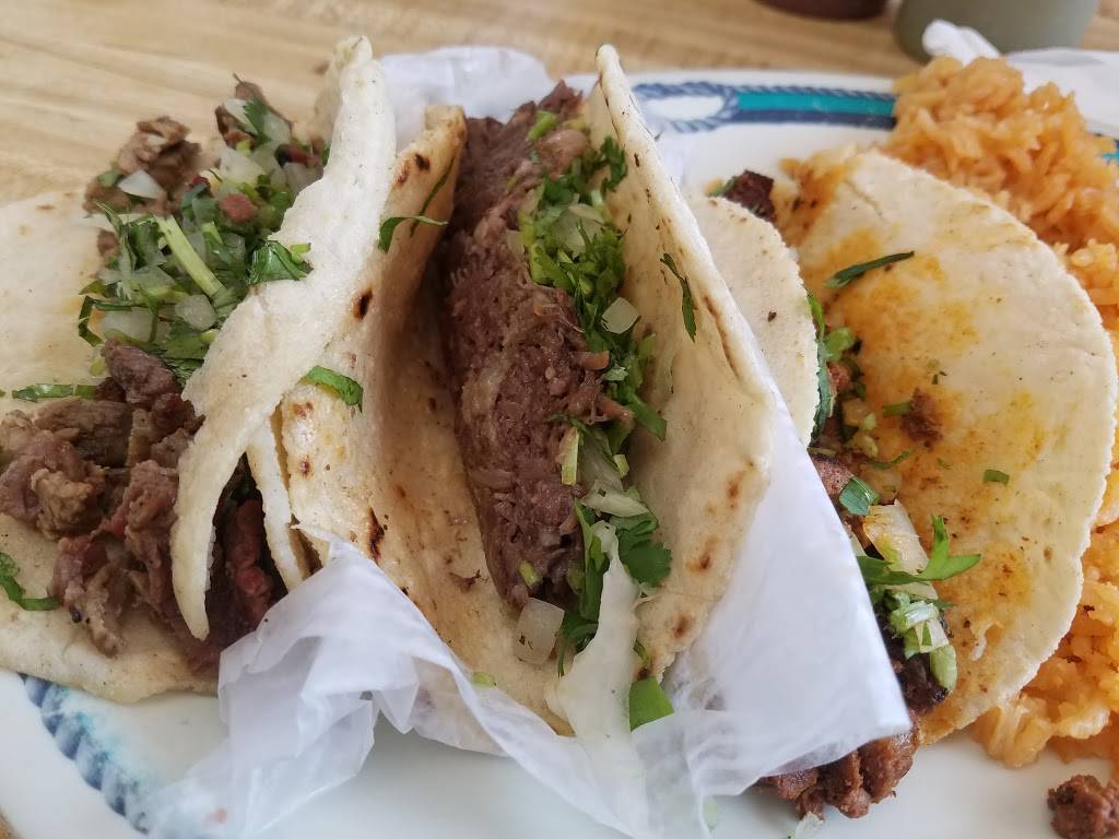 Taco N Madre | restaurant | 80 N Pine Ave, Ocala, FL 34475, USA | 3526715277 OR +1 352-671-5277