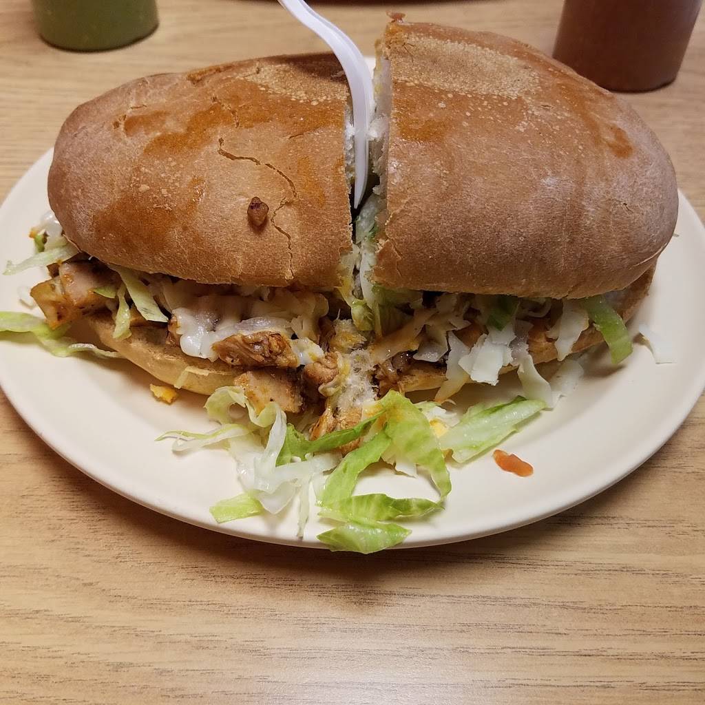 Angelas Burrito Style | restaurant | 2556 N Clark St, Chicago, IL 60614, USA | 7732483901 OR +1 773-248-3901