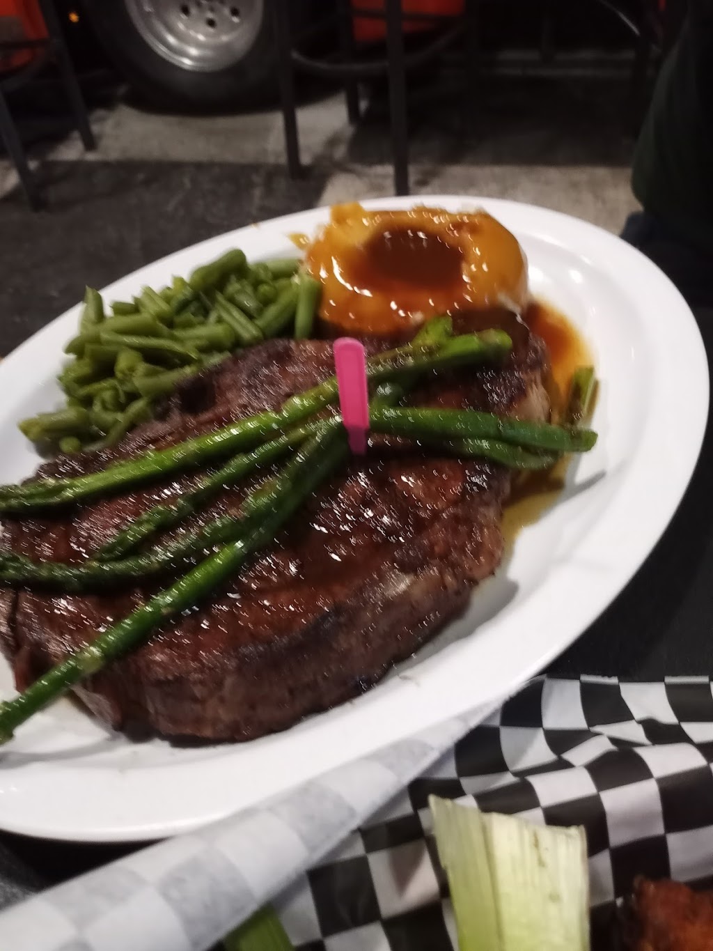 Hot Rods & Beer | restaurant | 235 West E 5th St, Holtville, CA 92250, USA | 7603569900 OR +1 760-356-9900