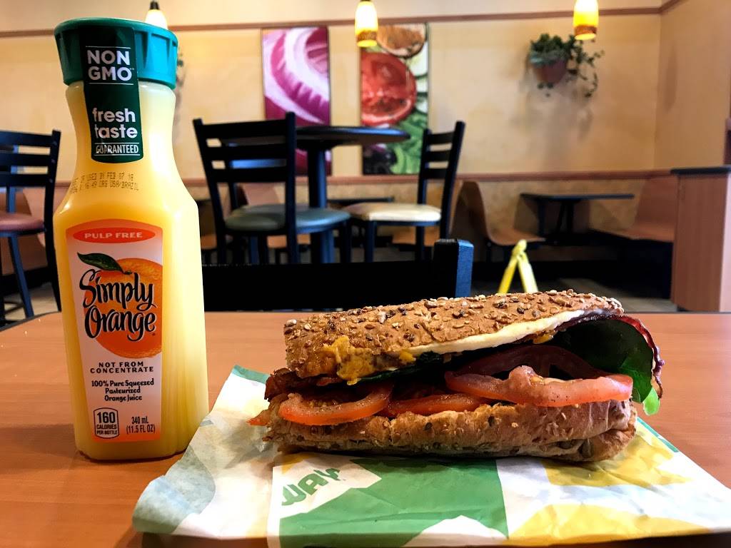 Subway | meal takeaway | 22205 Meridian E, Graham, WA 98338, USA | 2538752077 OR +1 253-875-2077