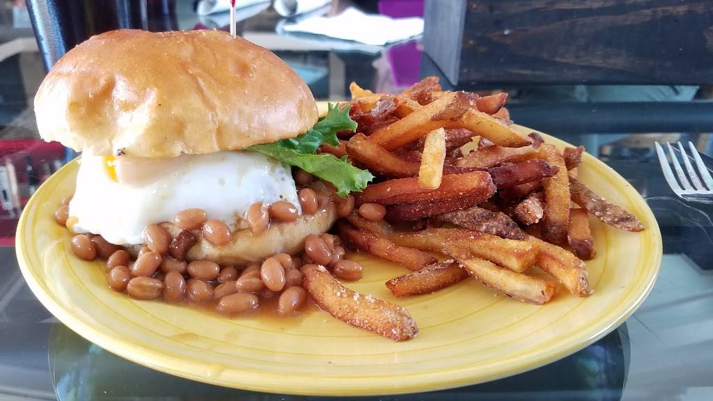 PaveMint Taphouse and Grill | restaurant | 9 S Commerce Ave, Front Royal, VA 22630, USA | 5402524707 OR +1 540-252-4707