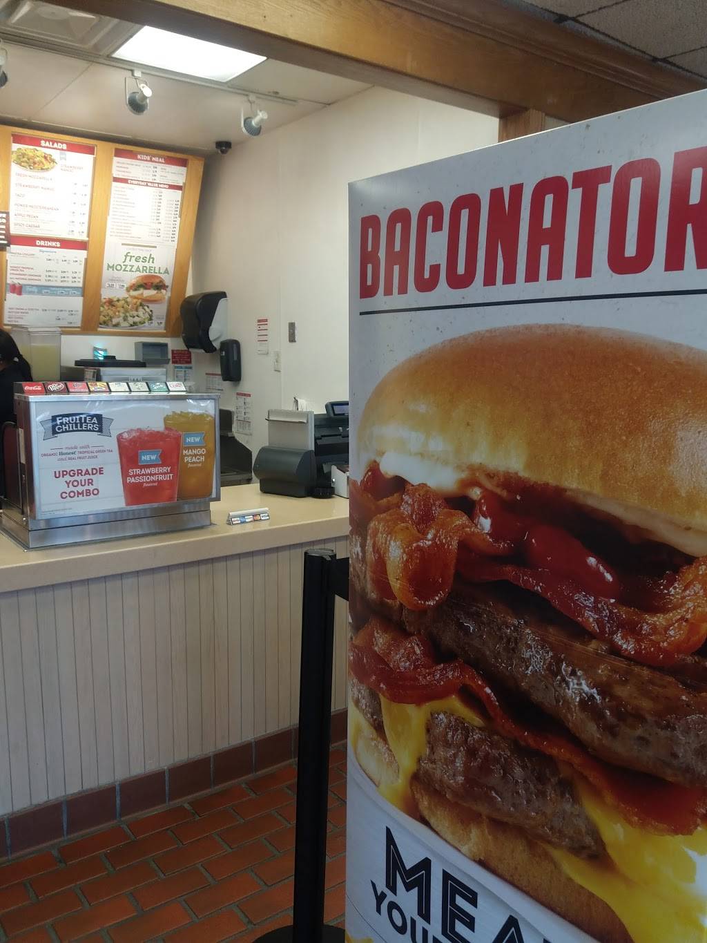 Wendys | restaurant | 6410 Sargent Rd, Chillum, MD 20782, USA | 3015594322 OR +1 301-559-4322