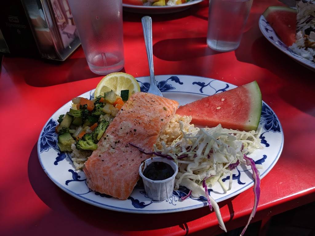 Village Hut | restaurant | 7647 SW Capitol Hwy, Portland, OR 97219, USA | 5037683975 OR +1 503-768-3975