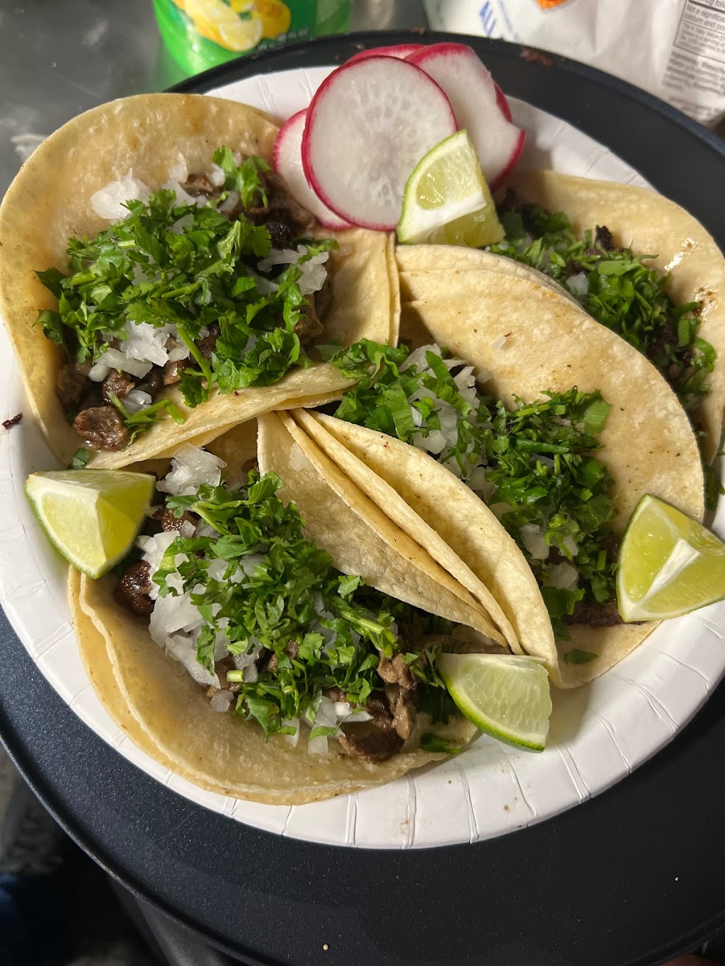 Chiles Tacos And More | restaurant | 2723 I-35, Austin, TX 78741, USA | 7372881186 OR +1 737-288-1186