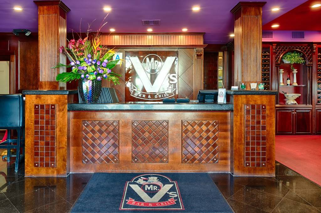 Mr Vs Bar & Grill | restaurant | 14320 Valley View Ave, La Mirada, CA 90638, USA | 5629468600 OR +1 562-946-8600