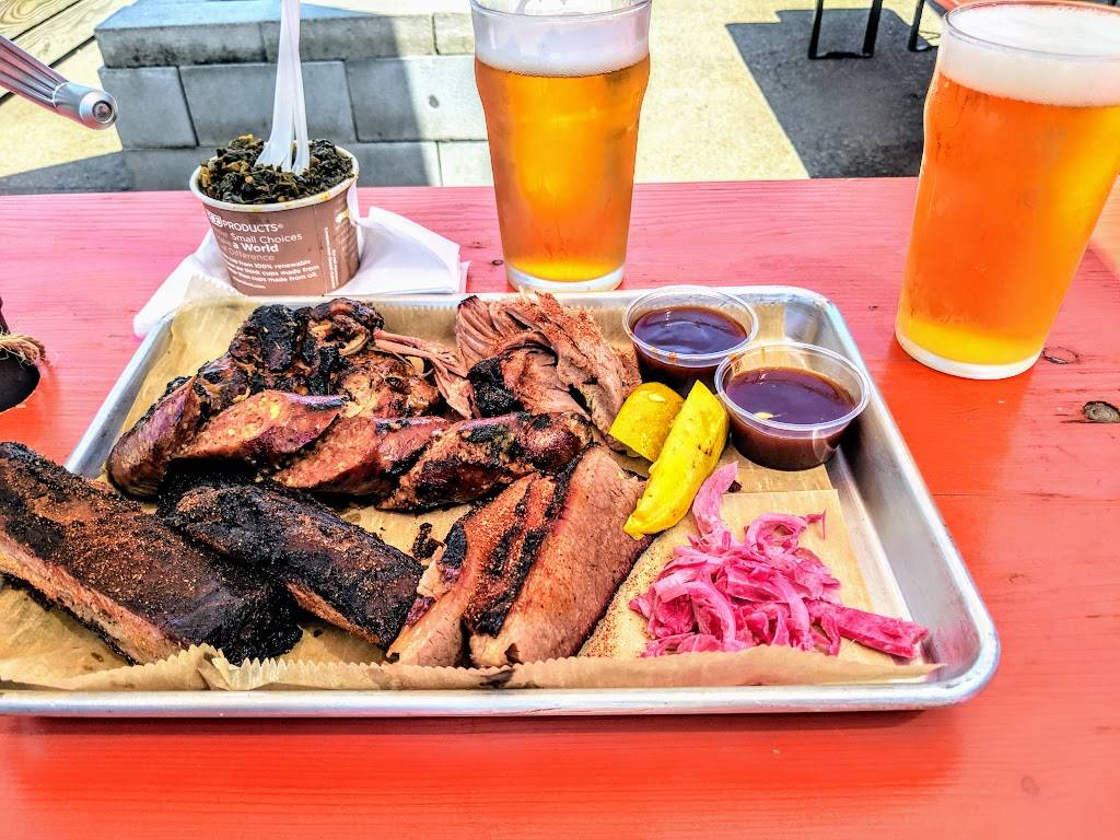 Ray Rays Hog Pit Franklinton | restaurant | 424 W Town St, Columbus, OH 43215, USA | 6144049742 OR +1 614-404-9742