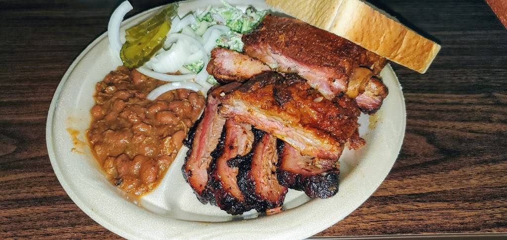 Uncle Dougs | restaurant | 14812 TX-21, Douglass, TX 75943, USA | 9365858502 OR +1 936-585-8502