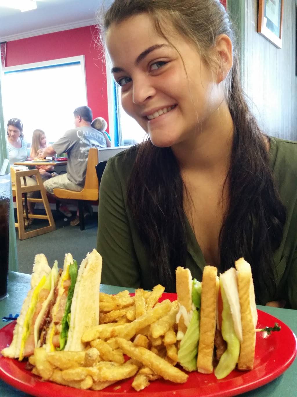 Beanas Kitchen | restaurant | 106 SE 58th St, Oak Island, NC 28465, USA | 9102787209 OR +1 910-278-7209