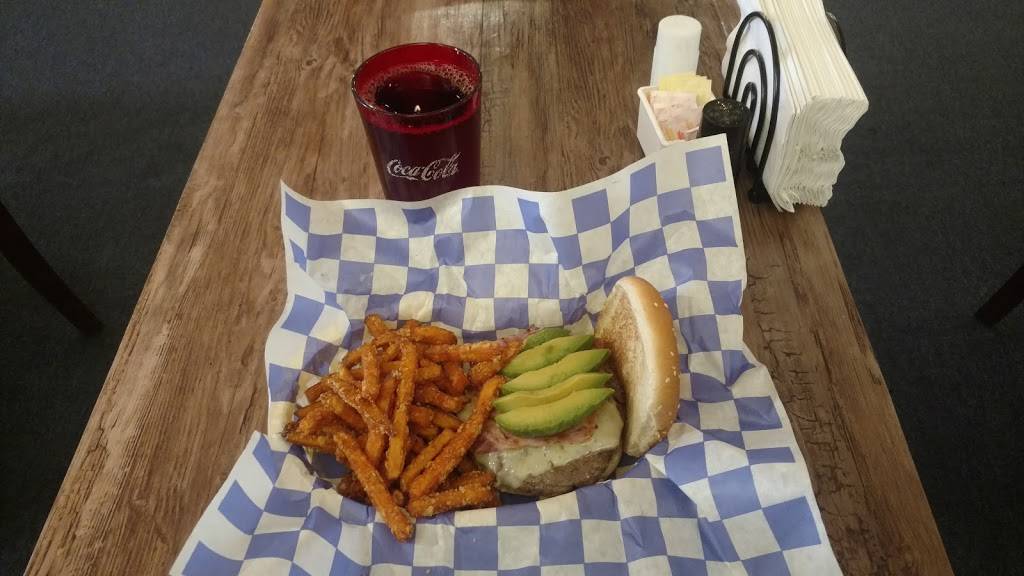 Boss Burger | restaurant | 1147 Boston Ave, Nederland, TX 77627, USA | 4097672778 OR +1 409-767-2778