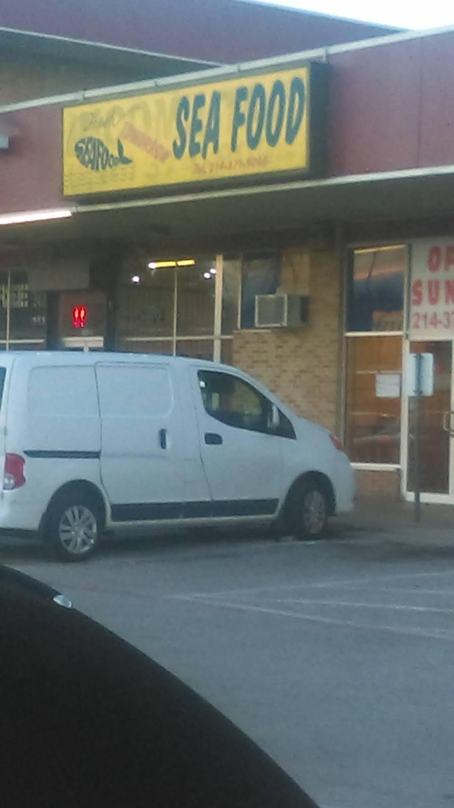 Tomorrow Seafood | restaurant | 3200 S Lancaster Rd #742, Dallas, TX 75216, USA | 2143719003 OR +1 214-371-9003