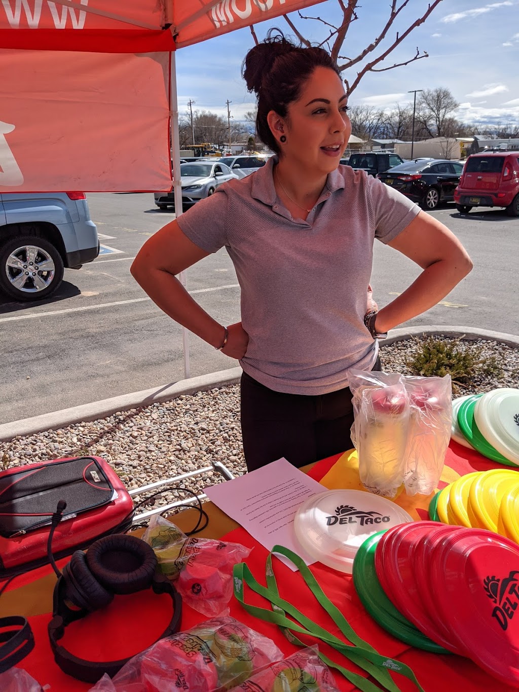 Del Taco | meal takeaway | 1321 N Riverside Dr, Española, NM 87532, USA | 5057535007 OR +1 505-753-5007