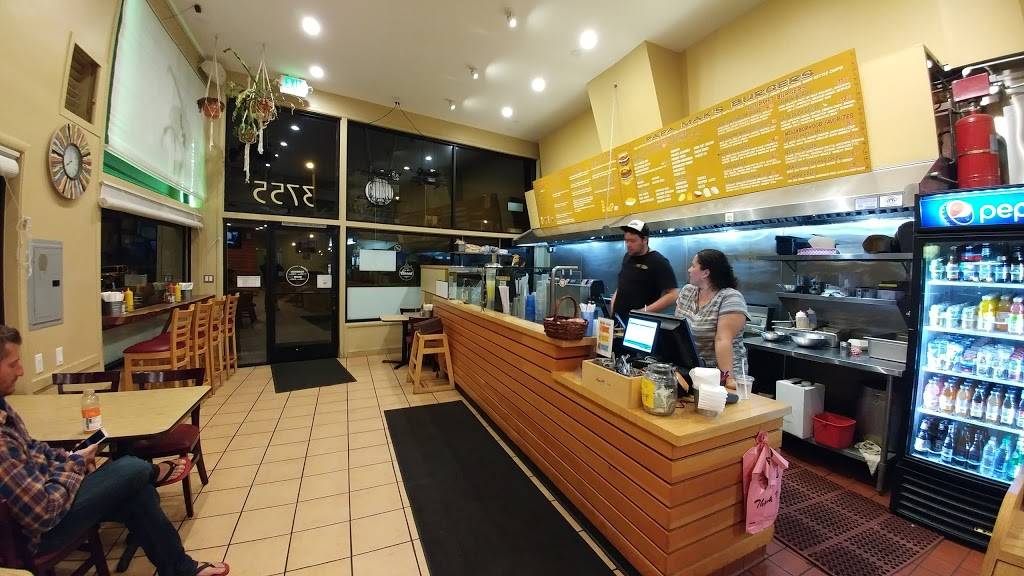 Papa Maks Burgers | restaurant | 3755 Noriega St, San Francisco, CA 94122, USA | 4153403171 OR +1 415-340-3171