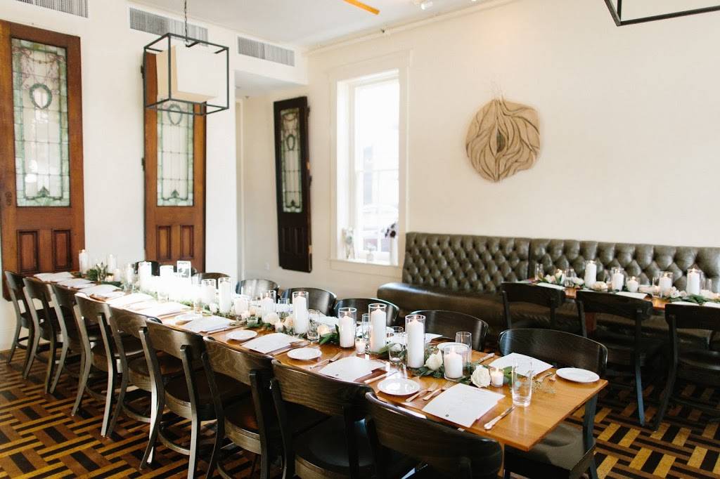 Decca Restaurant | restaurant | 812 E Market St, Louisville, KY 40206, USA | 5027498128 OR +1 502-749-8128