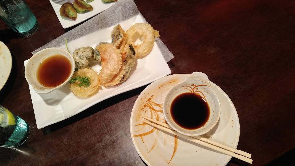 Kobe Japanese Grill | restaurant | 140 Shops Way, Biddeford, ME 04005, USA | 2075713338 OR +1 207-571-3338