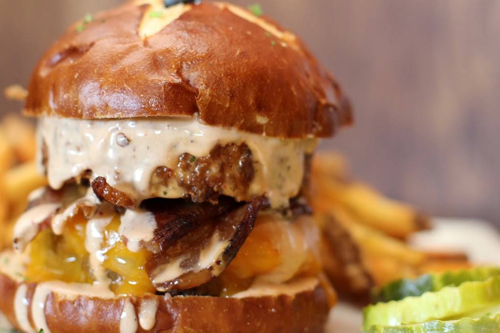 Emersons Ale House | restaurant | 113 S Emerson St, Mt Prospect, IL 60056, USA | 8478701996 OR +1 847-870-1996