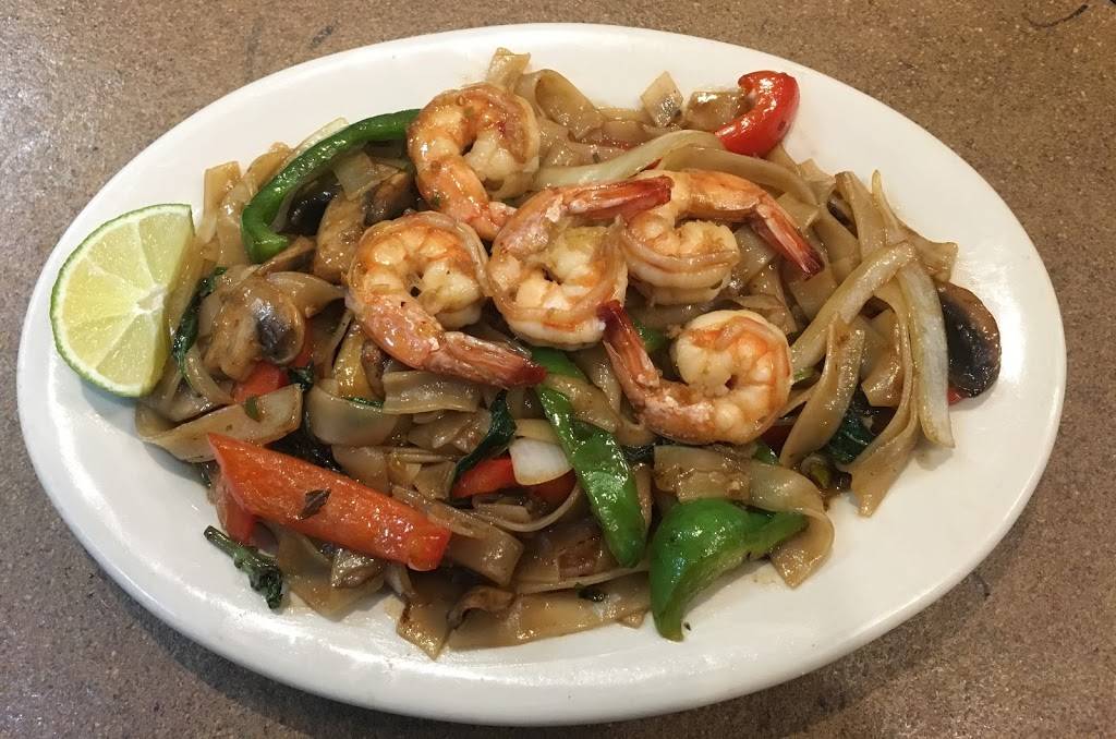 Luv Thai Cuisine | restaurant | 5207 Brodie Ln #200, Austin, TX 78745, USA | 5128922744 OR +1 512-892-2744