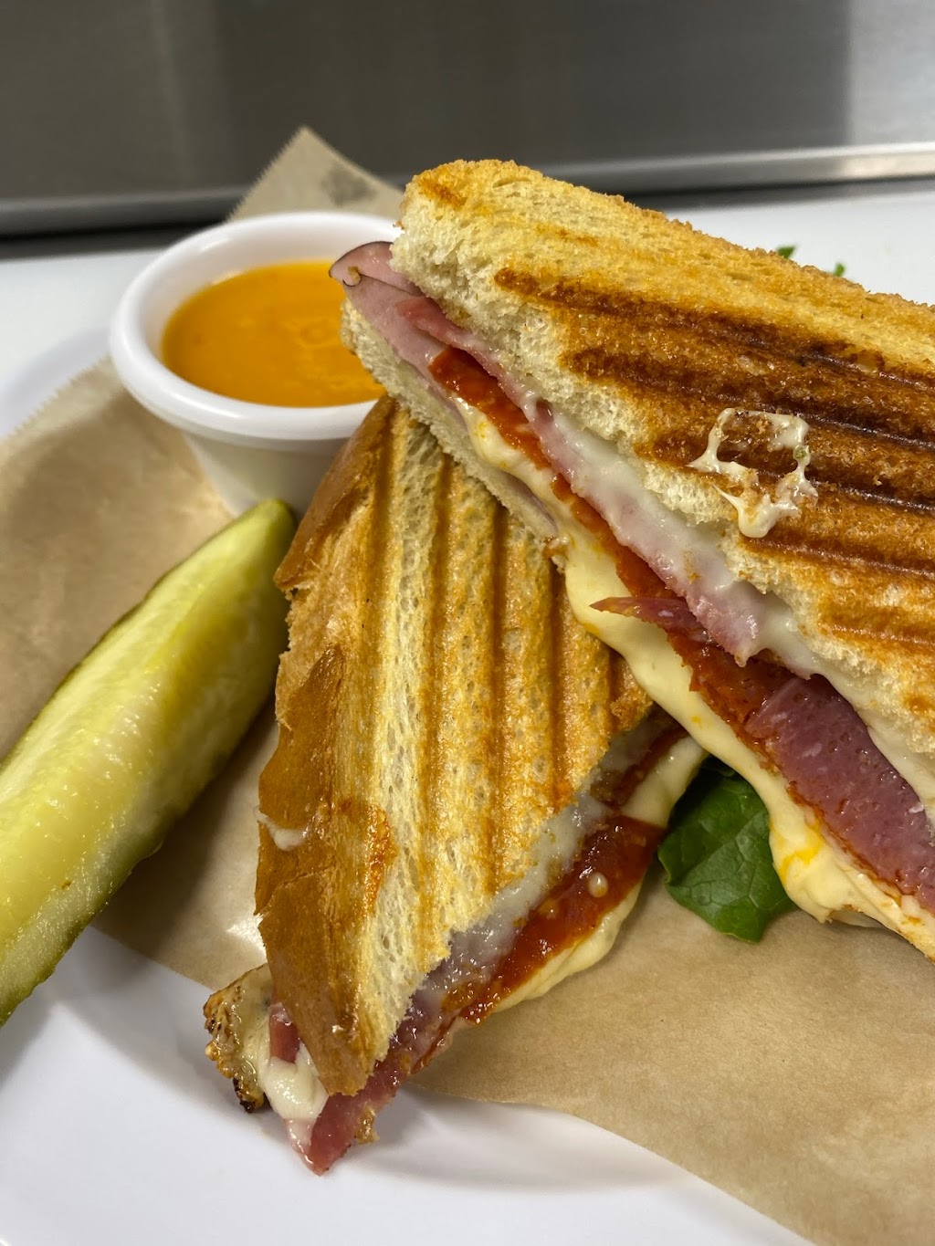 Henrys Coffee House | cafe | 413 Market St, Osage City, KS 66523, USA | 7852195011 OR +1 785-219-5011