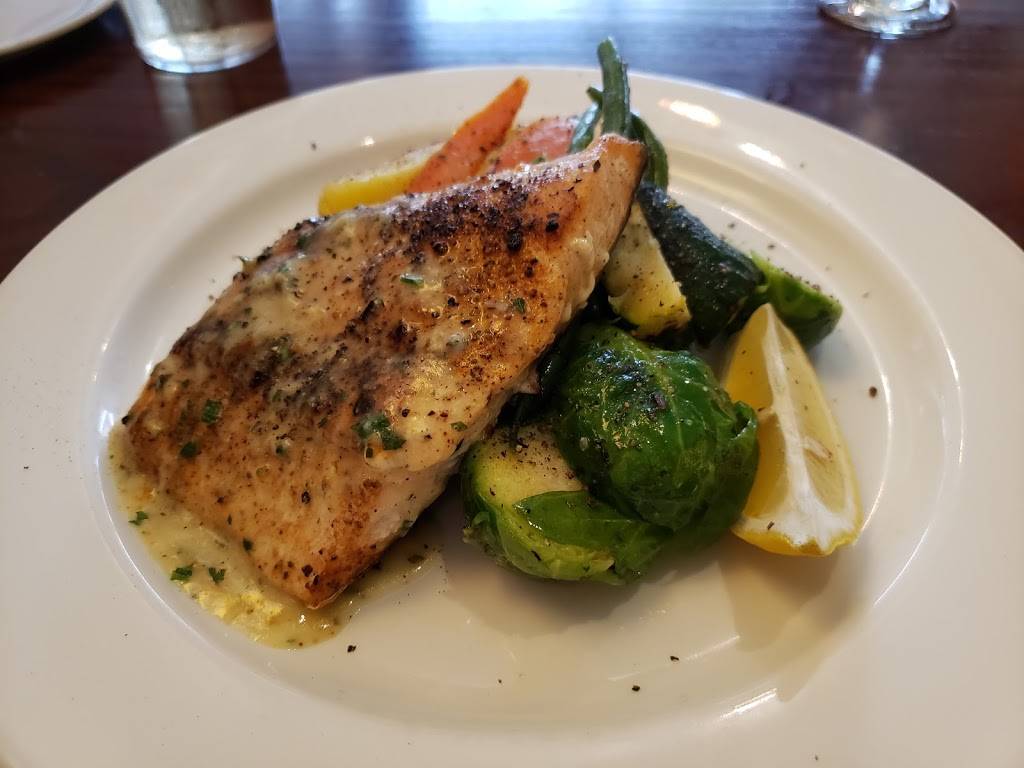 Village Trattoria | restaurant | 4903 Dundas St W, Etobicoke, ON M9A 1B4, Canada | 4162362609 OR +1 416-236-2609